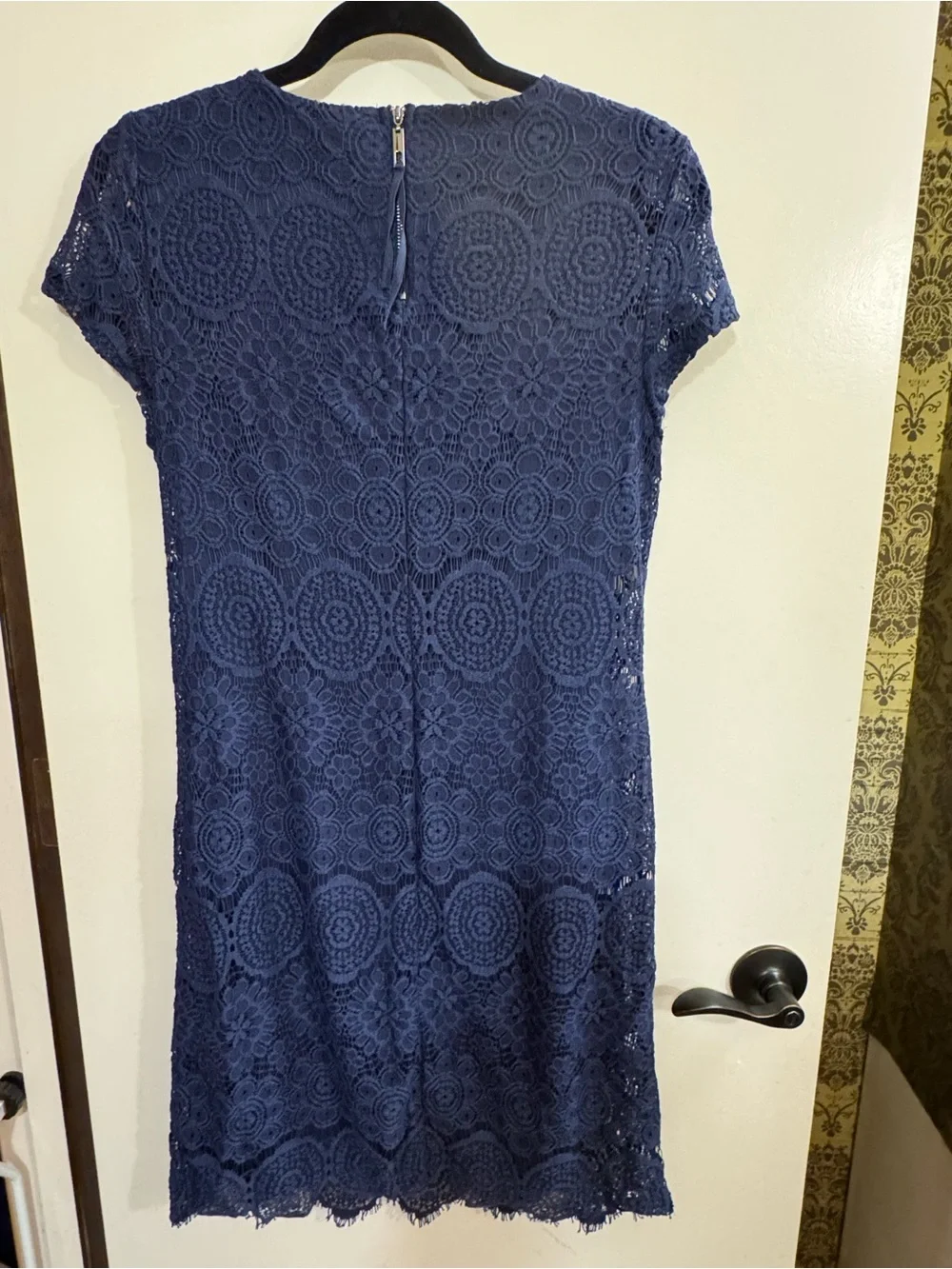 LAUNDRY by Shelli Segal royal blue lace cocktail dress // 10 - Picture 7 of 7